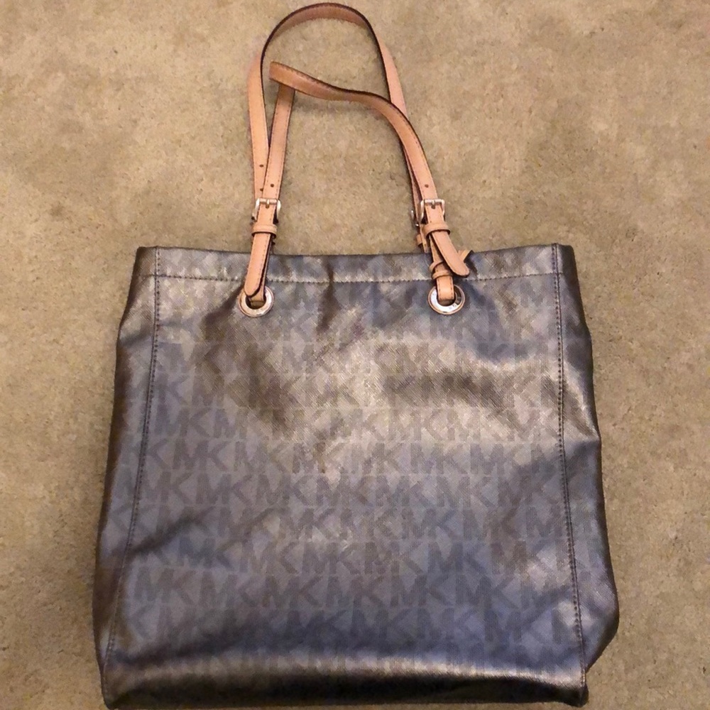 Lightly used Michael Kors Purse